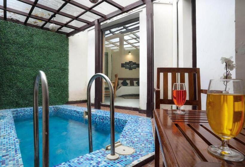 سوییت سوپریور, Corbett Panorama Resort