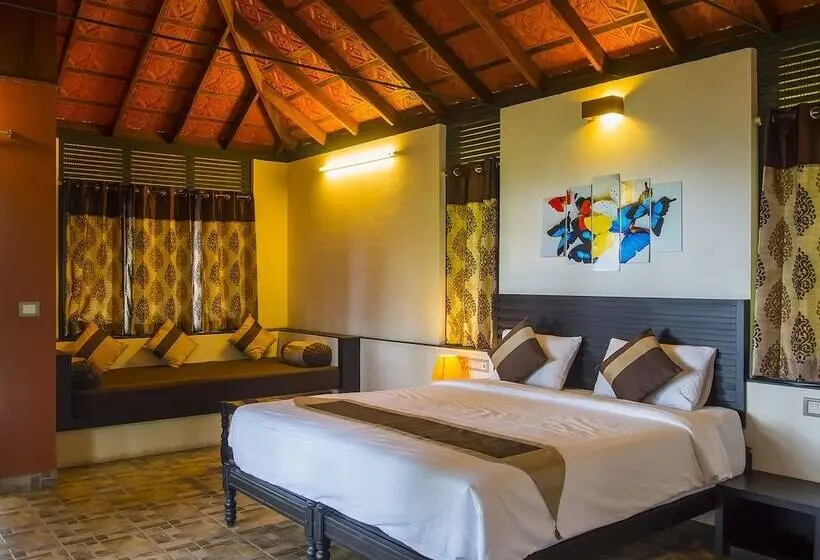 １ベッドルームハウス, Edakkal Hermitage