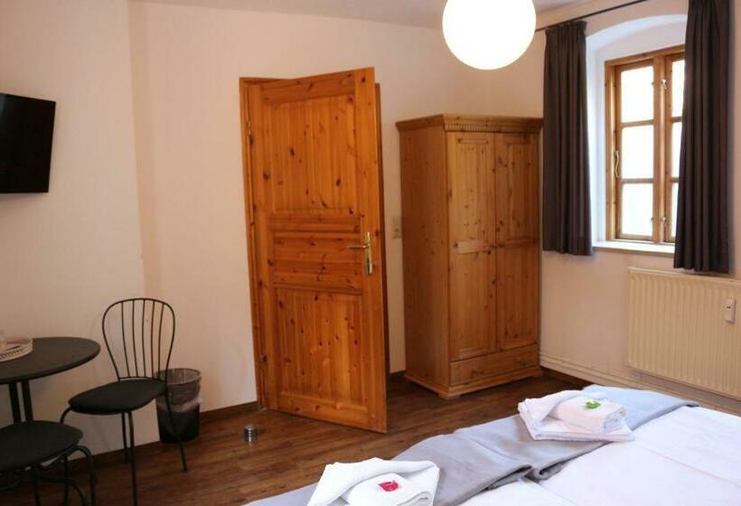 标准间, Altstadtcafé Und Pension