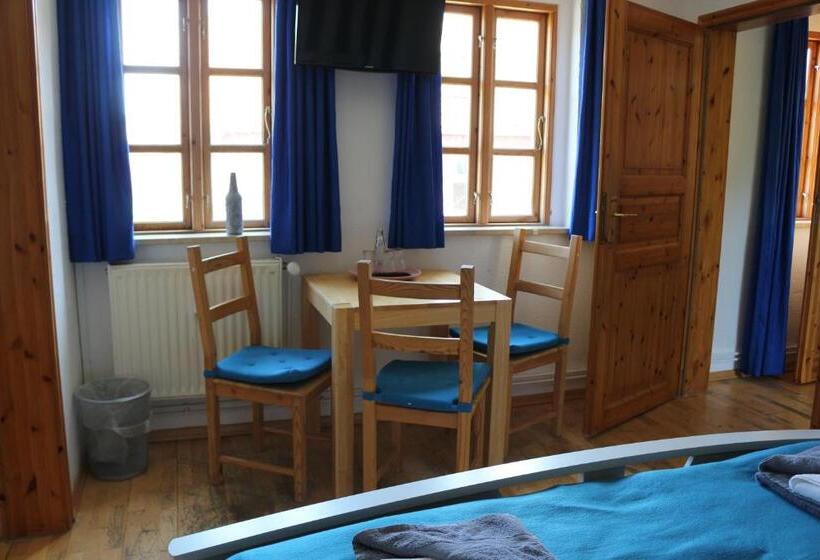 家庭间, Altstadtcafé Und Pension