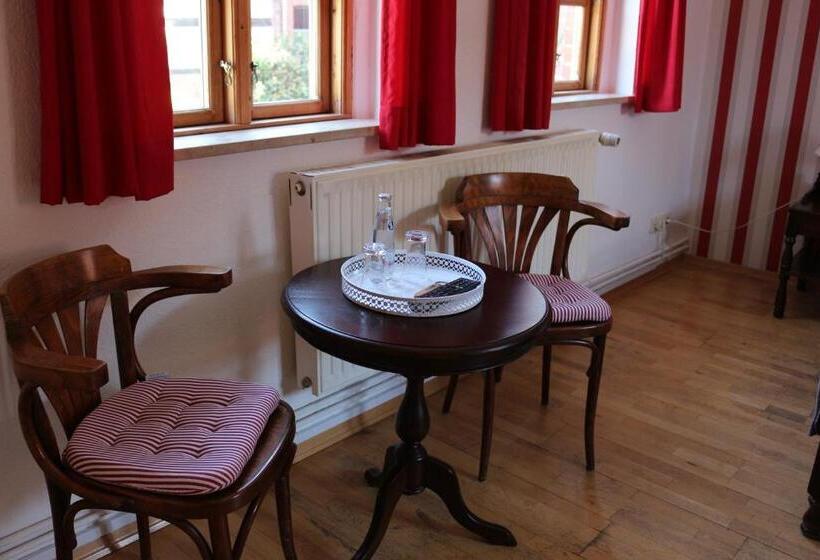 标准间, Altstadtcafé Und Pension