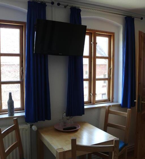 家庭间, Altstadtcafé Und Pension