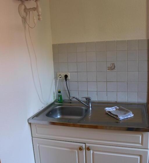 标准间, Altstadtcafé Und Pension