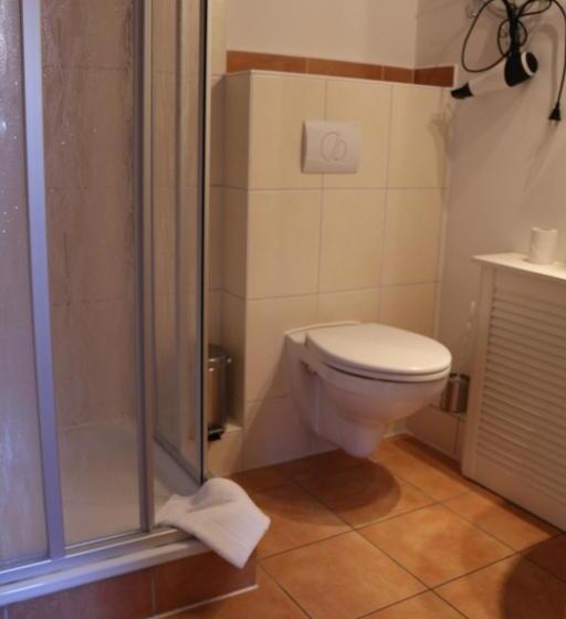 标准间, Altstadtcafé Und Pension