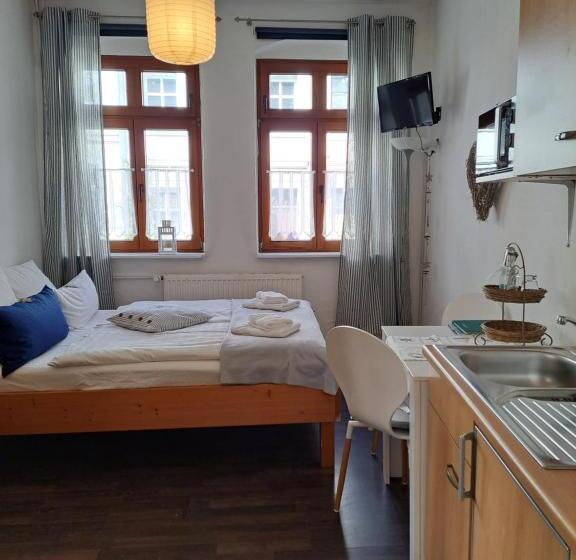 低层单卧公寓, Altstadtcafé Und Pension