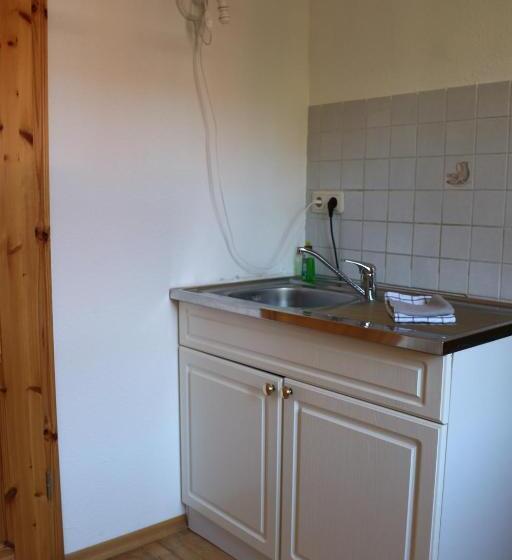 标准间, Altstadtcafé Und Pension