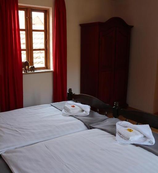 标准间, Altstadtcafé Und Pension