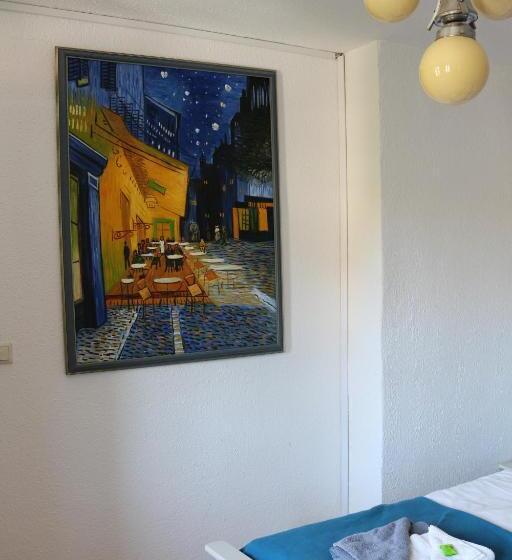 家庭间, Altstadtcafé Und Pension