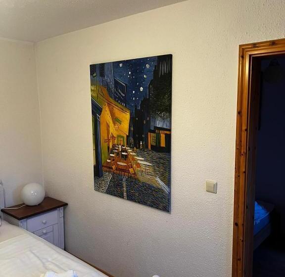 家庭间, Altstadtcafé Und Pension