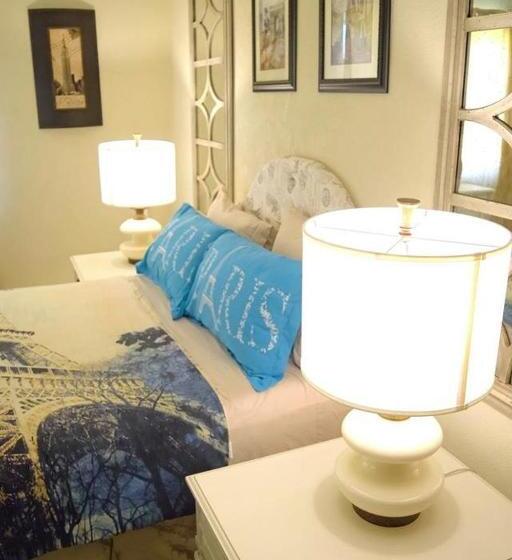 اتاق لوکس, Hidden Gem Barbados