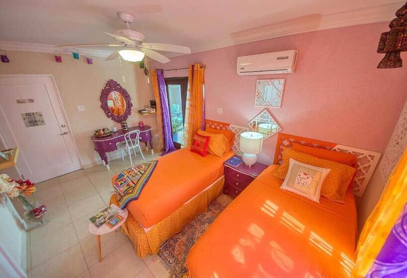 اتاق سوپریور با چشمانداز استخر, Hidden Gem Barbados