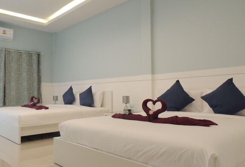 غرفة عائلية, Blue Moon Samed