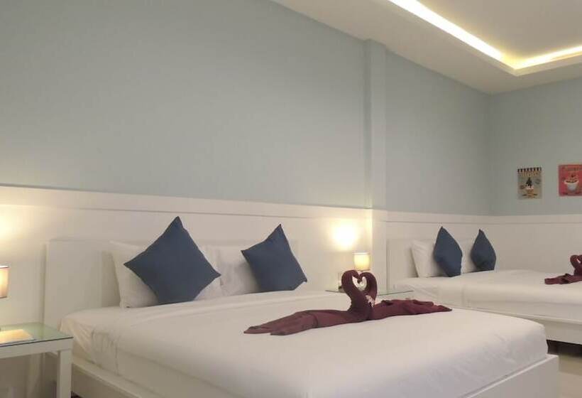 غرفة عائلية, Blue Moon Samed