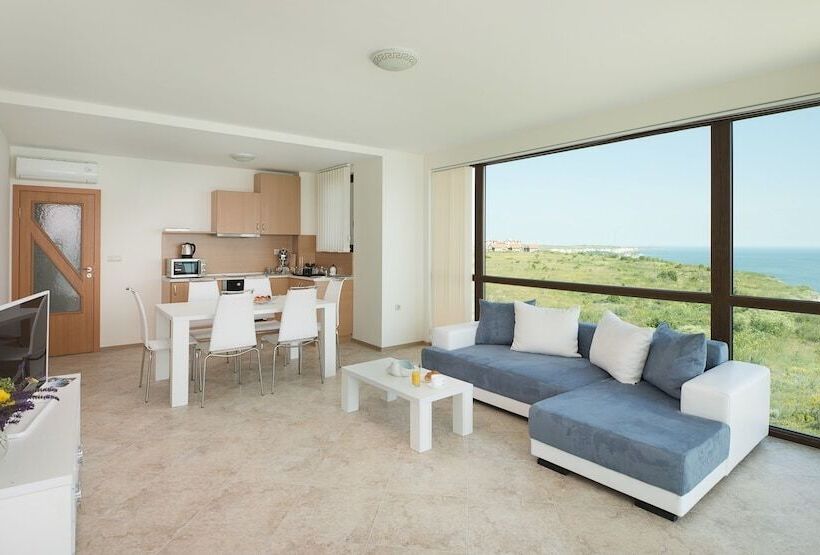 带2个卧室带海景的公寓, Calithea Complex