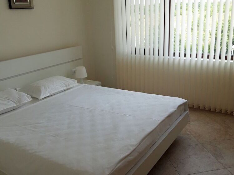 带2个卧室带海景的公寓, Calithea Complex