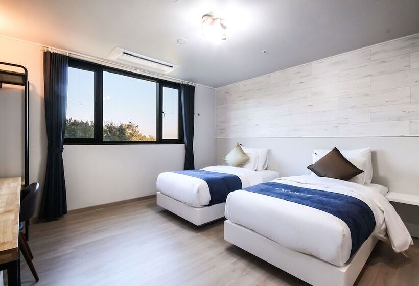 スタンダードルーム, Cm Park