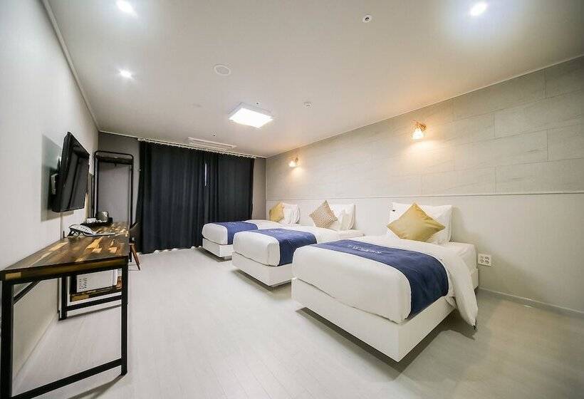 スーペリアトリプルルーム, Cm Park