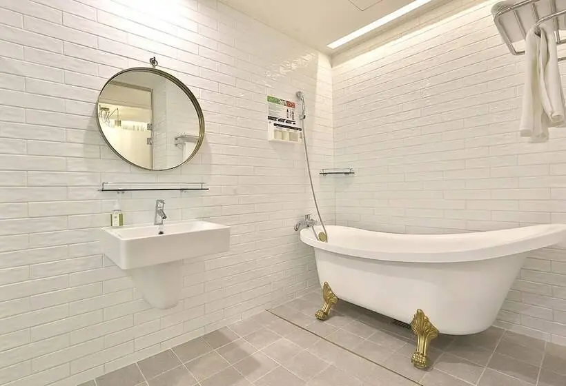 スイート, February Hotel Gimhae