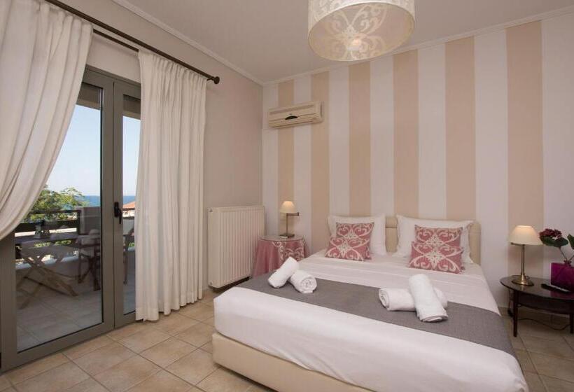 اتاق استاندارد چهارنفره با بالکن, Golden Coast Resort