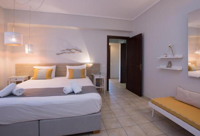 سوییت با استخر, Golden Coast Resort