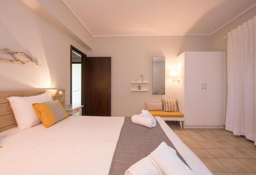 سوییت با استخر, Golden Coast Resort