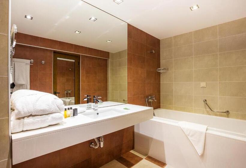 Полулюкс Одноместный с Террасой, Rilets Resort & Spa