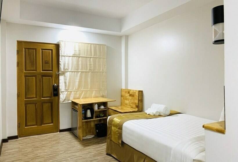 اتاق استاندارد یک نفره, Shin Ye Htut