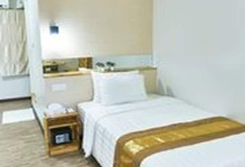 اتاق استاندارد یک نفره, Shin Ye Htut