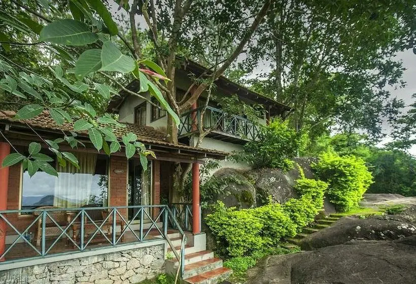 身障者適用ダブルベッド付きスタンダードルーム, Edakkal Hermitage
