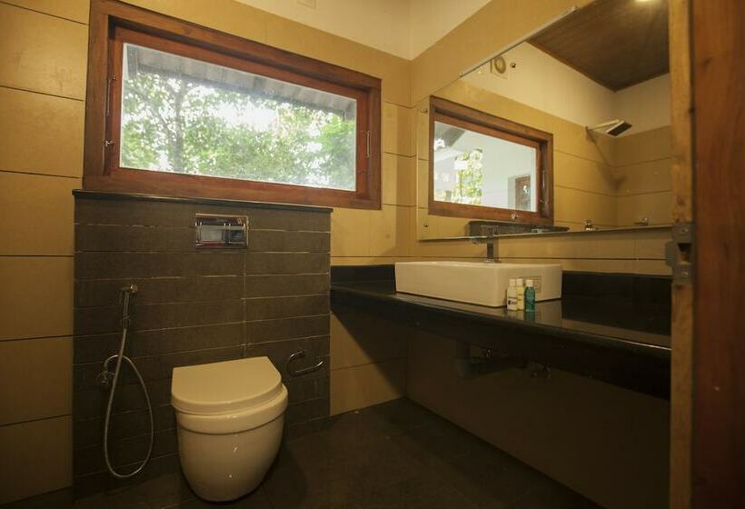 غرفة قياسية سرير مزدوج لذوى الإحتياجات الخاصة, Edakkal Hermitage