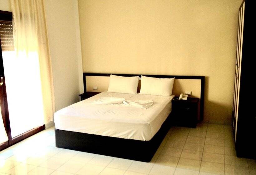 חדר משפחתי, Sunrise Hotel çameria