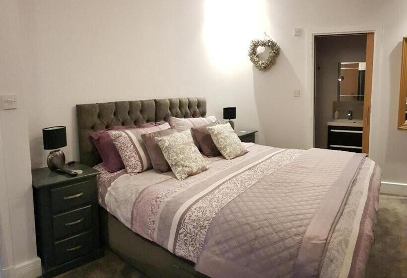 高级大房间, Saracens House