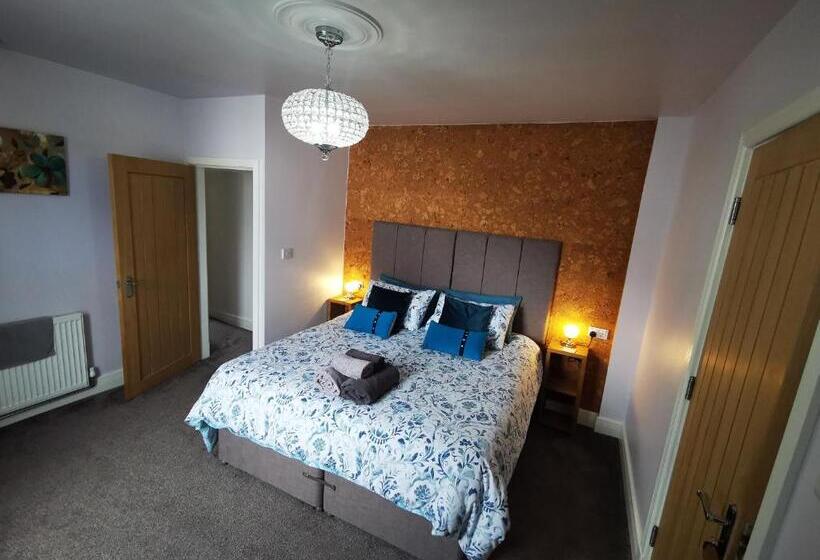 Family Suite, Saracens House