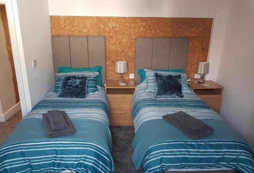 Family Suite, Saracens House