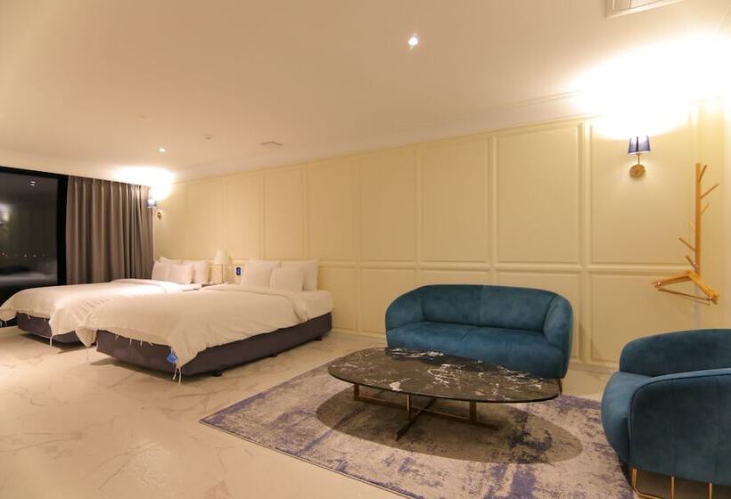 Королевский Люкс, Suncheon Hotel Gite