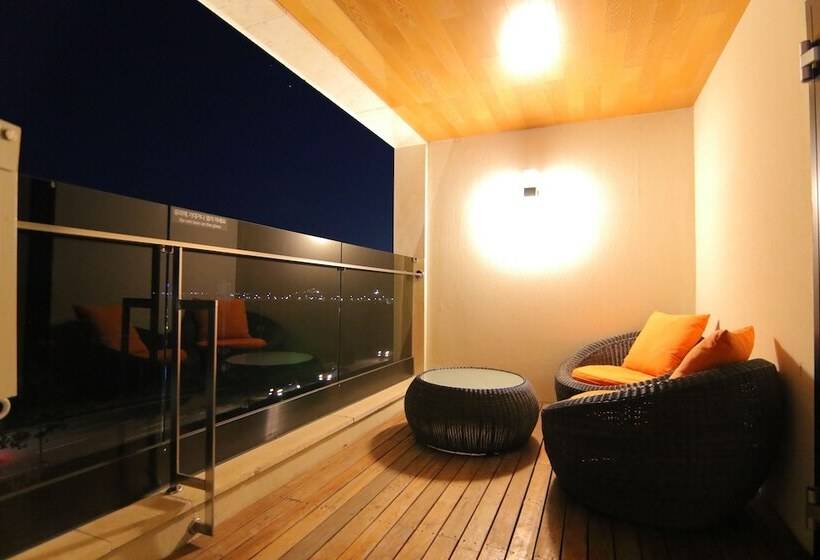 اتاق استاندارد با تراس, Suncheon Hotel Gite
