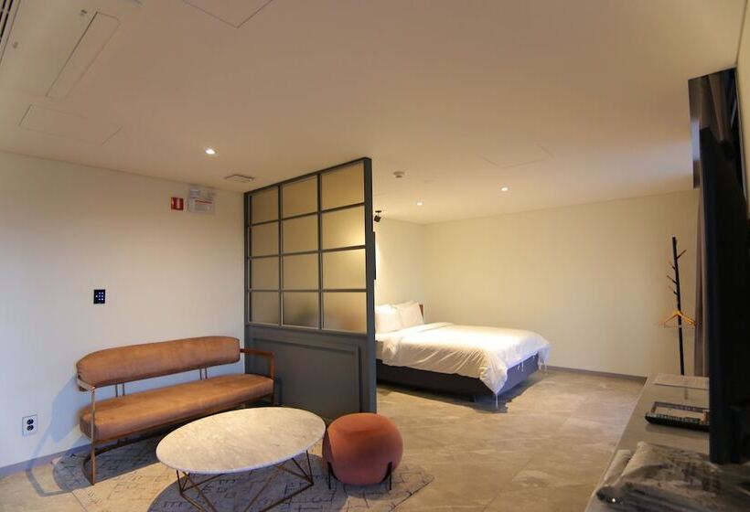 Номер Стандарт с Террасой, Suncheon Hotel Gite