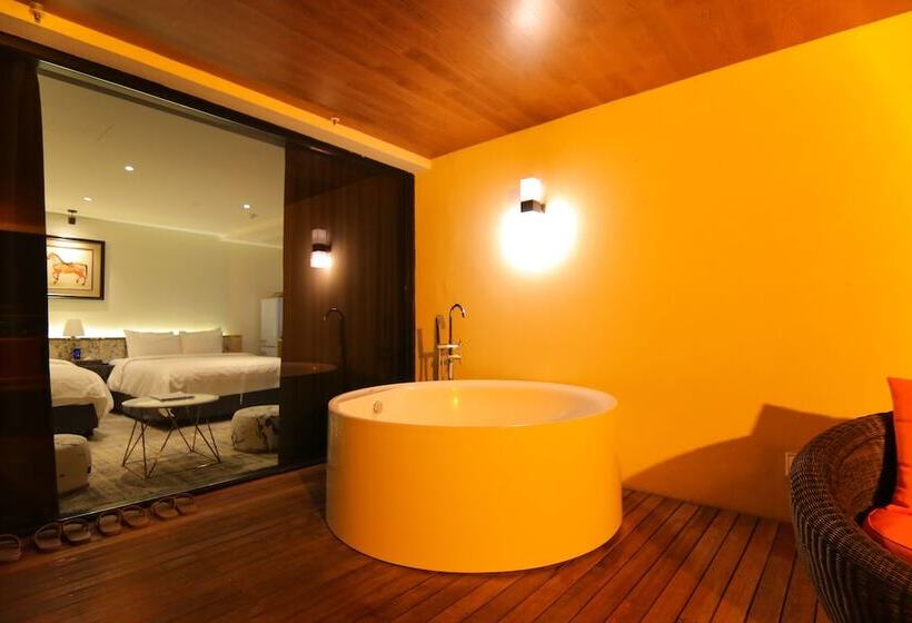 Королевский Номер, Suncheon Hotel Gite