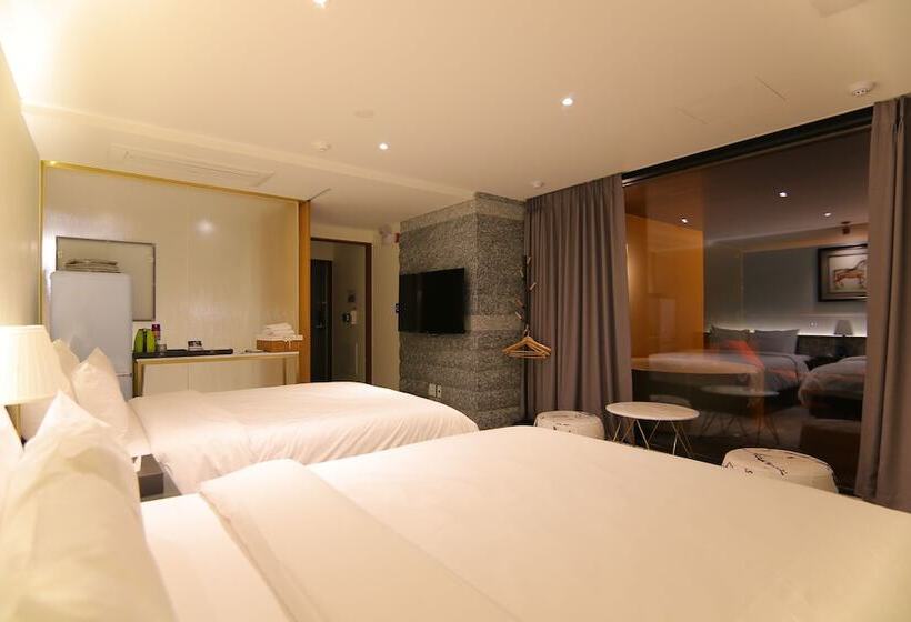 Королевский Номер, Suncheon Hotel Gite