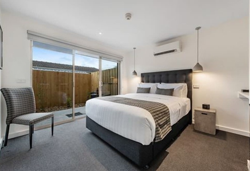 디럭스 스튜디오, Melbourne Airport Motel