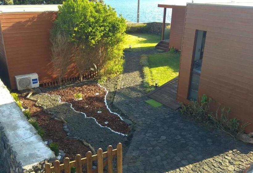 بنجلو قياسى مطل على البحر, Alluar Lodge