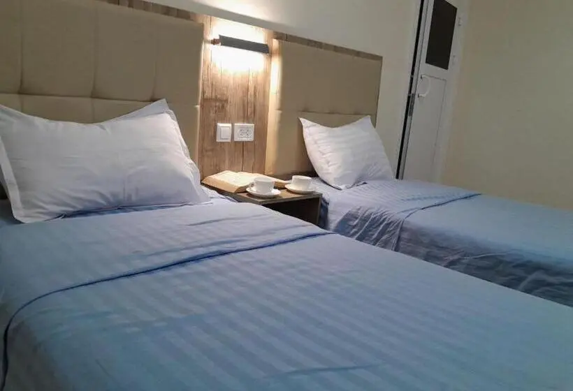 デラックスルーム, Bukhara House