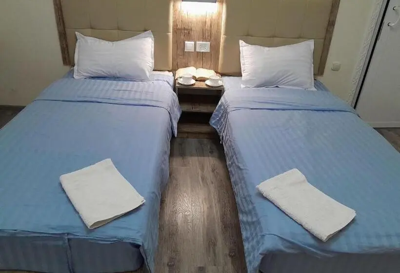 デラックスルーム, Bukhara House