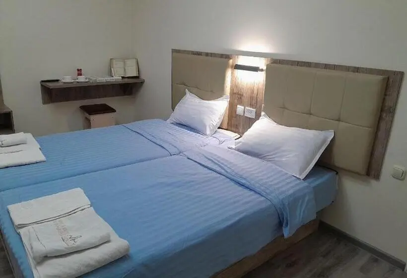 デラックスルーム, Bukhara House