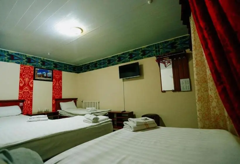 バスルーム共同エコノミー4人部屋, Bukhara House