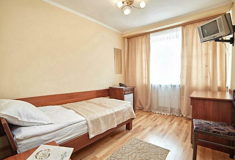 اتاق استاندارد یک نفره, Lviv