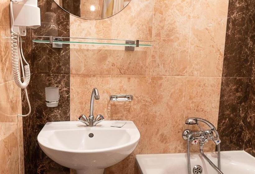 اتاق راحتی, Lviv