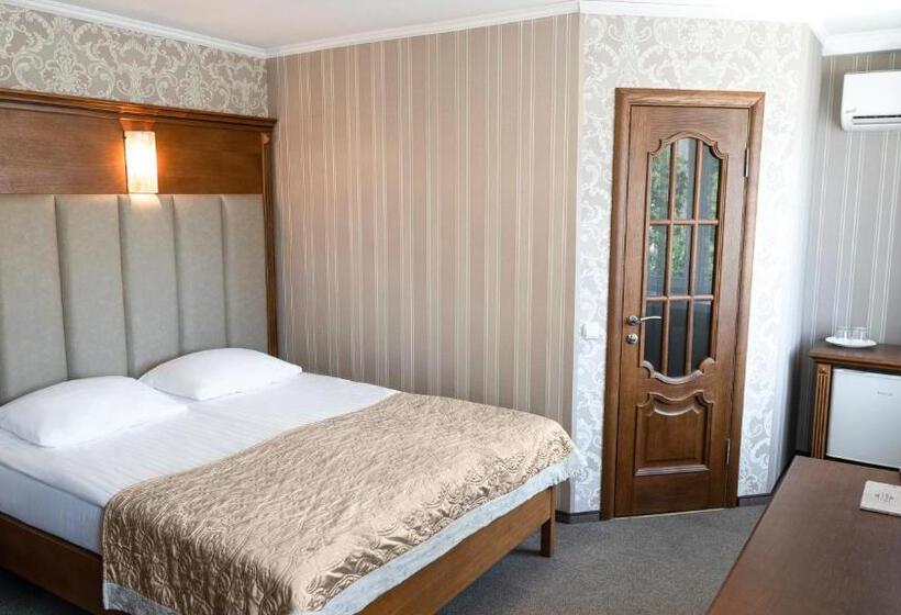 اتاق سوپریور, Lviv