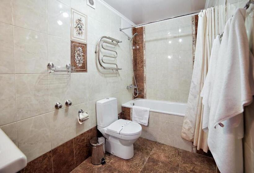 اتاق سوپریور, Lviv