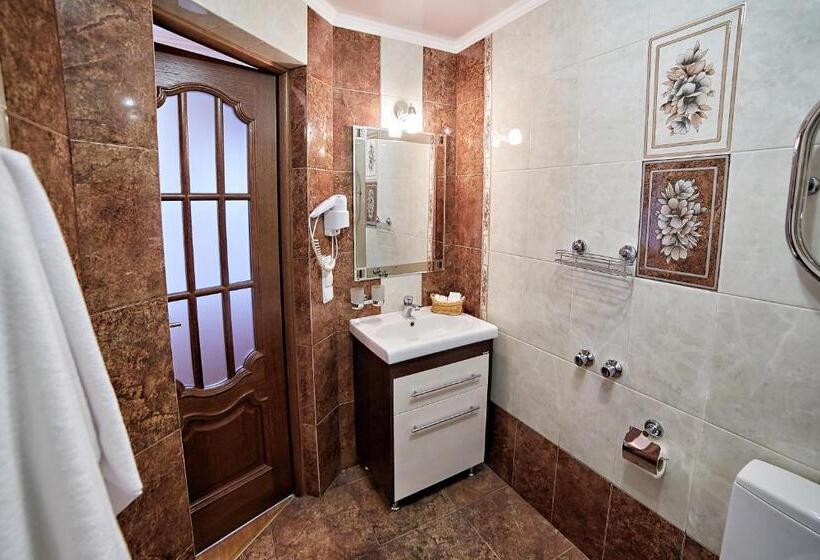 اتاق سوپریور, Lviv